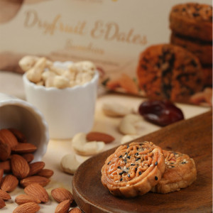 Sweekies Dry Fruits And Dates 150gm (8pcs)