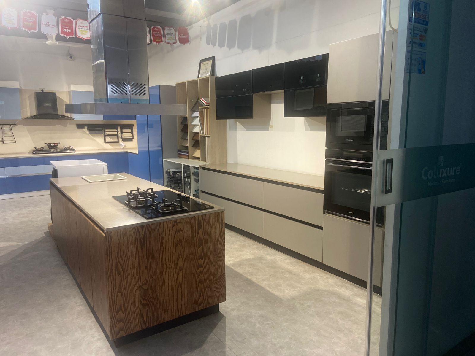 Hi-End Modular Kitchen