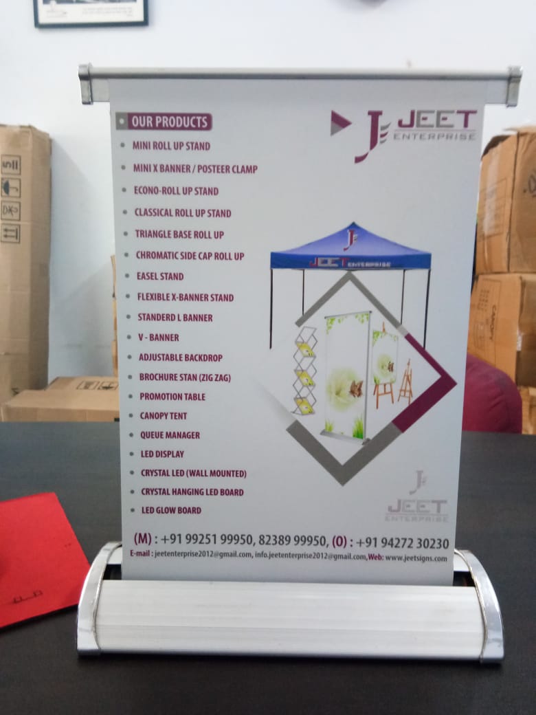 MINI ROLL UP STANDEE