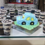 Made differnts of cake & other food iteams