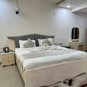 Wellness Mahotsav Package (Lotus Blossom Suite )