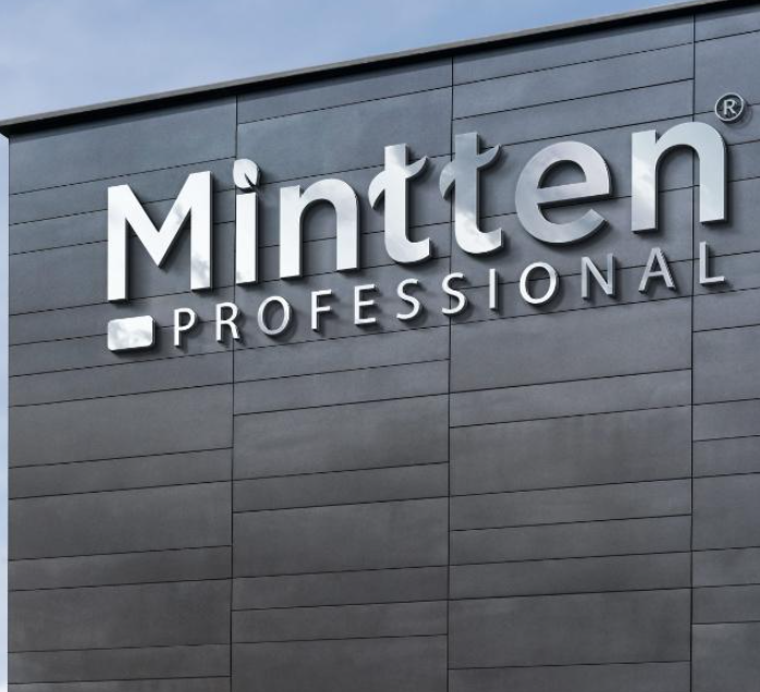 We are manufacturer and merchandise of all type of cosmetics product