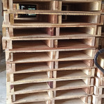 wooden box & wooden pallets